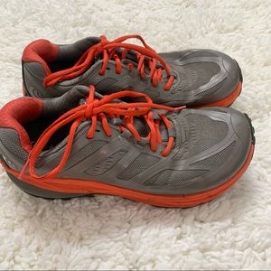 Topo Athletic Women’s Size 8.5 Tangerine Grey Ultraventure  Sneakers